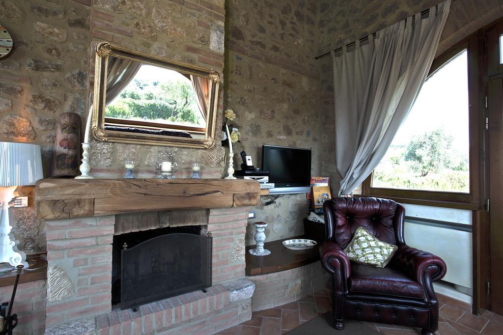Casa Sandro A Podere Pascianella Villa Castelmuzio Ruang foto